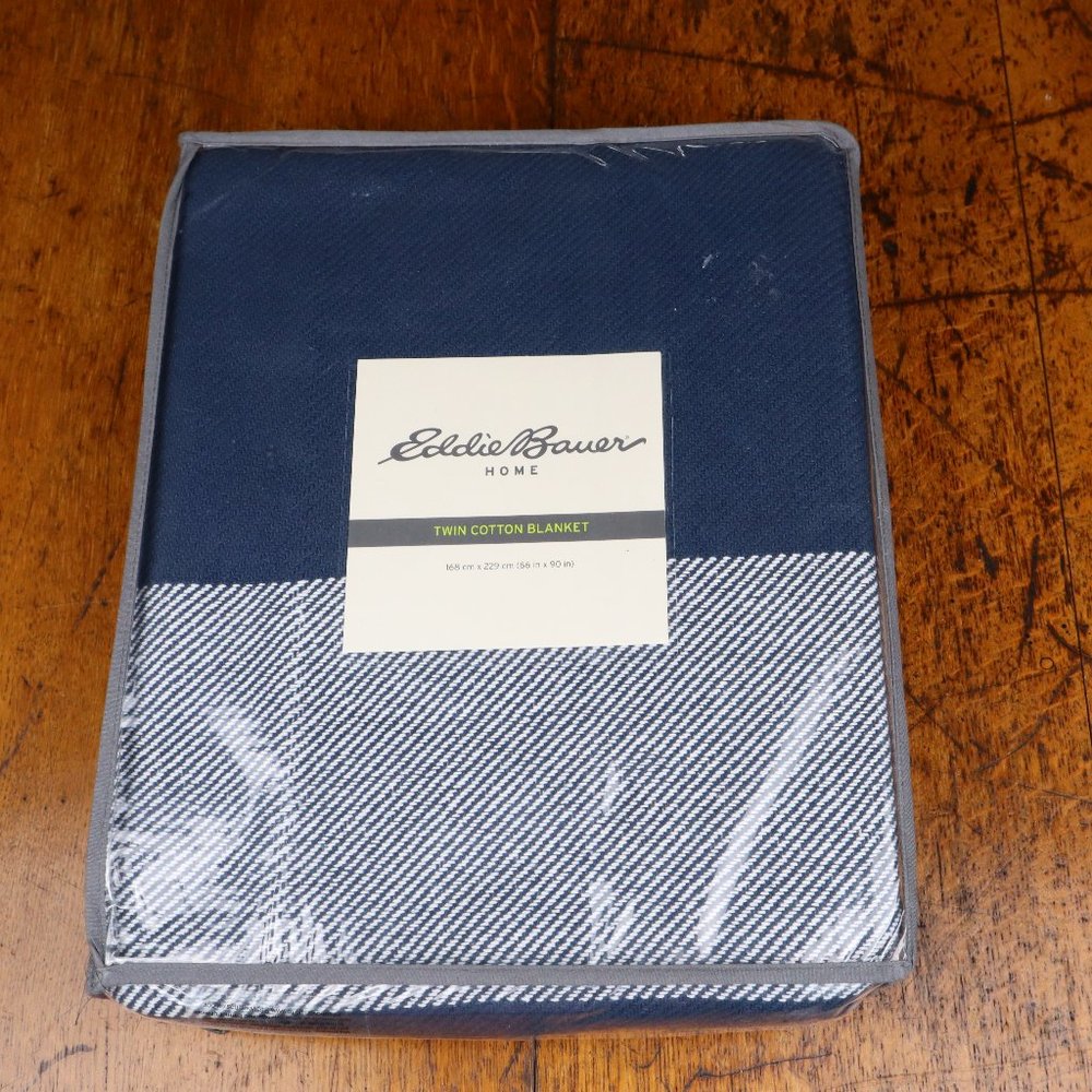 Boylston Stripe Blanket - Eddie Bauer TWIN  66X90